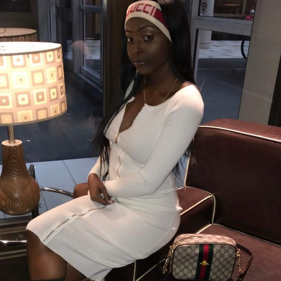 Meet your Posher, Joanne - Picture 1 of 1